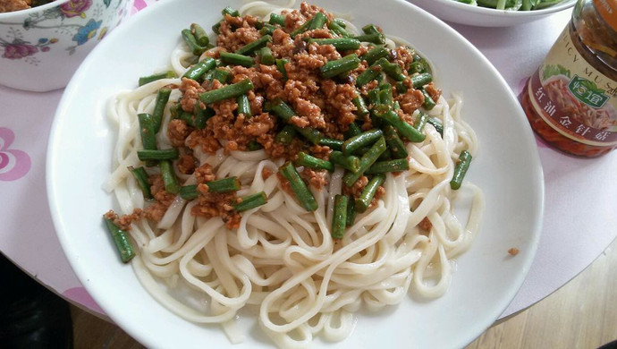 肉末豆角拌面