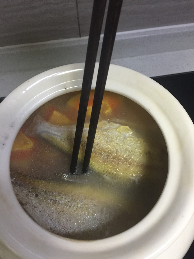 木瓜鲮鱼汤的做法
