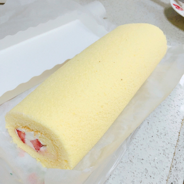 瑞士卷（草莓蛋糕卷）的做法