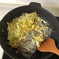 包菜炒粉丝的做法图解7