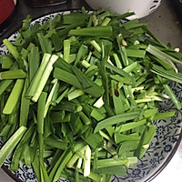 韭菜炒百叶的做法图解1