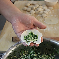 韭菜鸡蛋三鲜馅饺子的做法图解12