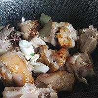 #不容错过的鲜美滋味#红烧猪蹄的做法图解5