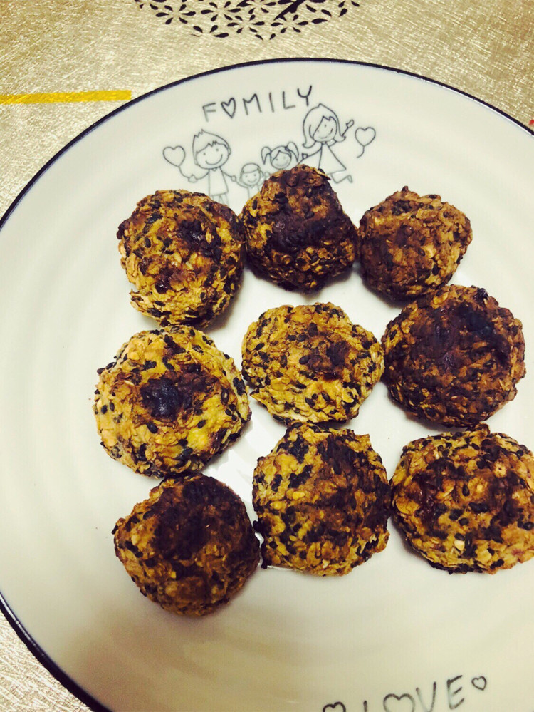 香蕉燕麦芝麻球的做法