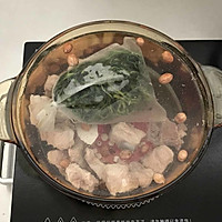 西洋菜干蜜枣猪骨汤的做法图解5