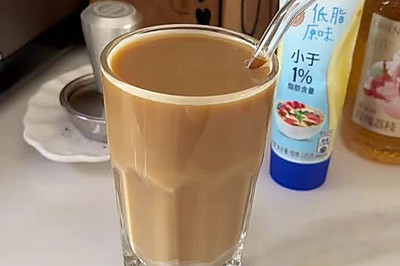 雀巢炼乳拿铁咖啡