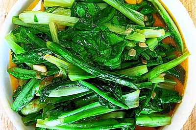 爆炒蒜末油麦菜-很好吃的绿色菜