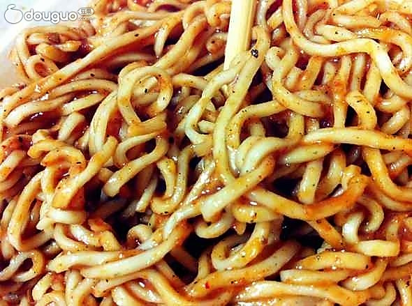 懶人版重口味拌面。