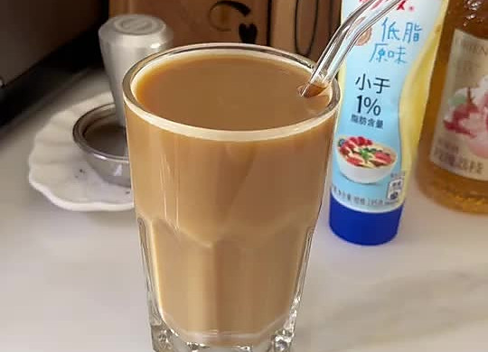 雀巢炼乳拿铁咖啡