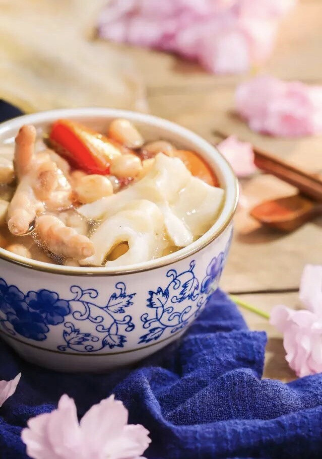 新西兰花胶鸡脚汤的做法