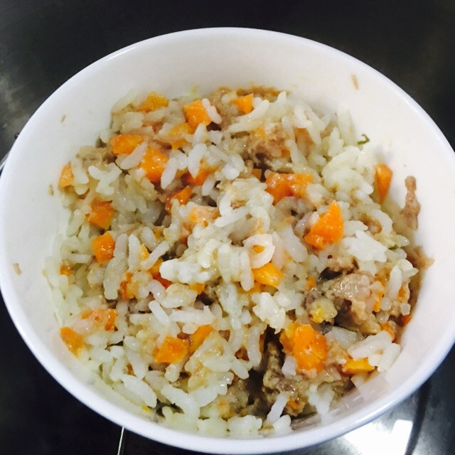 奶酪牛肉闷米饭的做法