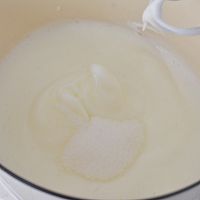 巧克力脆皮蛋糕卷的做法图解5