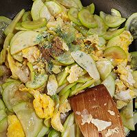 西葫芦炒蛋的做法图解8