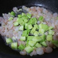 营养健康低脂的快手美食 | 爽口虾仁#解腻开胃就吃它#的做法图解4