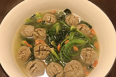 菠菜牛肉丸汤