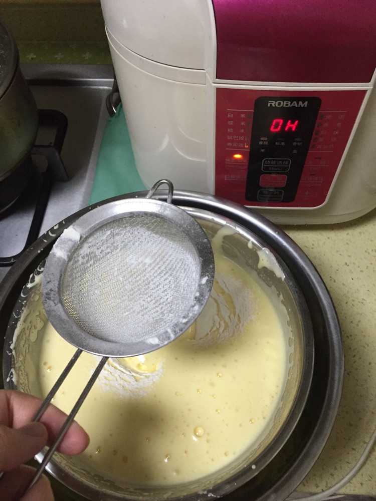 全蛋海绵小蛋糕的做法图解4