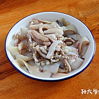 咸鸭蛋炒鱿鱼￨好吃到完全停不下来的做法图解1