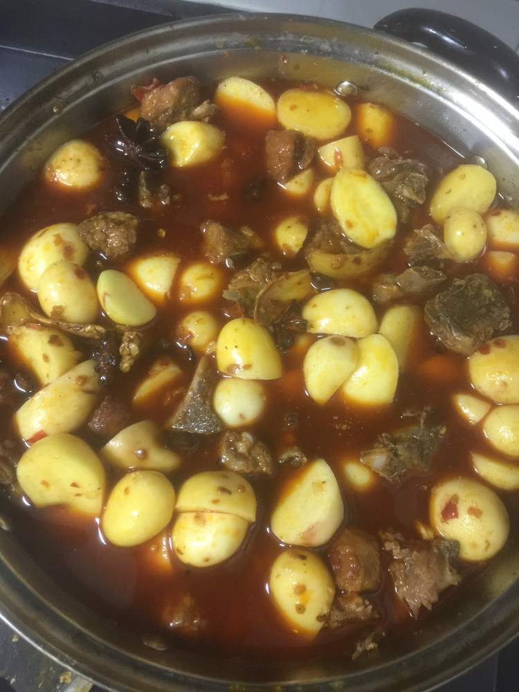 川味土豆烧排骨的做法