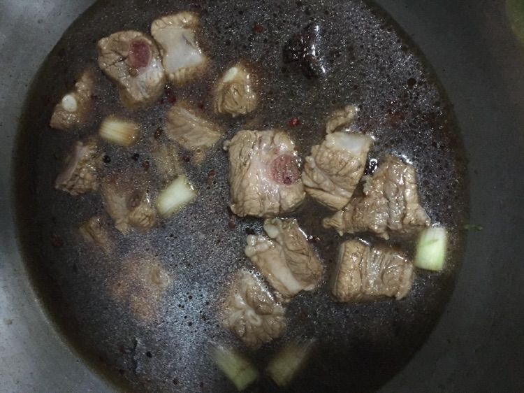 排骨炖豆角的做法图解3