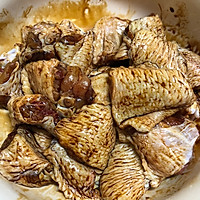 干锅土豆鸡翅的做法图解2