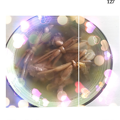 黄花菜花生排骨汤