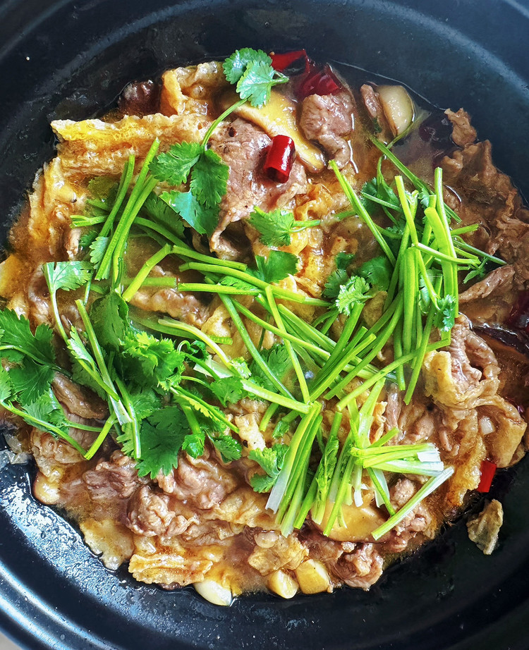 腐竹牛肉煲的做法
