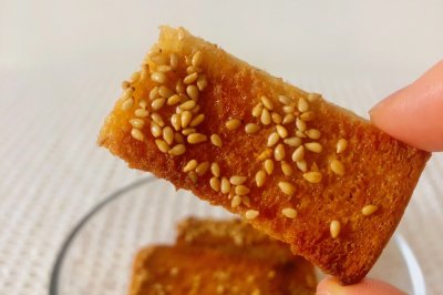 香香脆脆的黄油蜂蜜吐司条