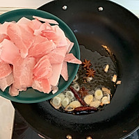 袖珍菇猪肉炖粉条的做法图解3