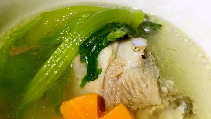 电饭锅版骨头蔬菜汤
