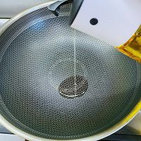 #《追着时间的厨房》节目同款美食复刻大赛#酸菜芦笋炒猪肚的做法图解3