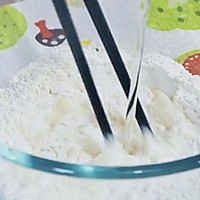 快手早餐之鸡蛋饼的做法图解1