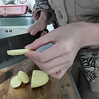 红烧土豆片的做法图解2