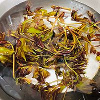 #餐桌上的春日限定#香椿鸡蛋饼也要美丽非凡 素食的做法图解3