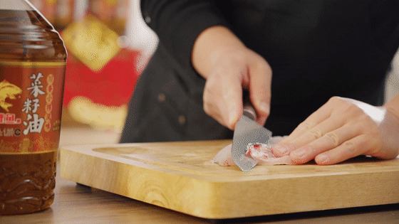 松鼠鳜鱼【孔老师教做菜】的做法图解3