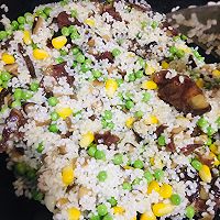 #金龙鱼橄调-橄想橄做#香肠豌豆糯米饭的做法图解6