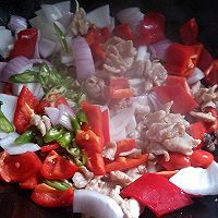 甜椒洋葱炒肉/的做法图解6