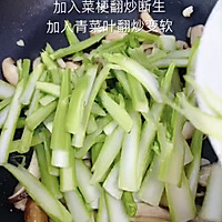 #太太乐鲜鸡汁玩转健康快手菜#香菇炒青菜苔的做法图解8