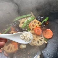 #东古滋味 幸福百味#教你荷塘小炒的做法，脆嫩爽口，清爽解腻的做法图解16