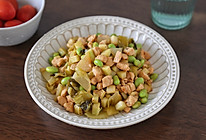 #浪漫七夕 共度“食”光#酸菜毛豆鸡丁的做法