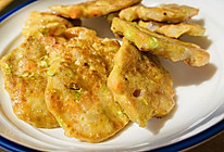 宝宝爱吃的胡萝卜洋葱包菜肉饼的做法