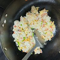 青椒火腿肠蛋炒饭的做法图解6