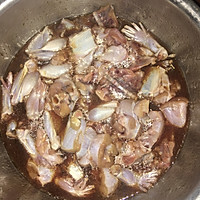 牛蛙什锦煲的做法图解2