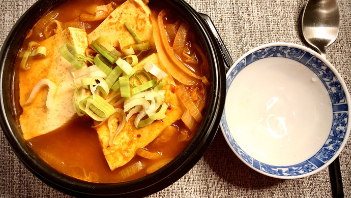 韩国泡菜豆腐汤 不到10元就能吃到正宗的美味