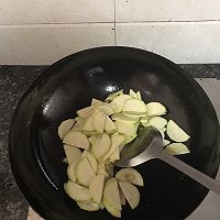 西葫芦炒鸡蛋的做法图解6