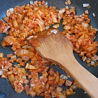 追剧伴侣泡菜炒饭的做法图解3