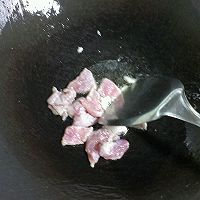 猪肉炒秋葵的做法图解3