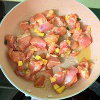 咖喱鸡腿饭的做法图解1