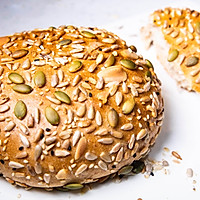 全麦谷物夹心面包 #北京欧米奇西点培训#的做法图解2