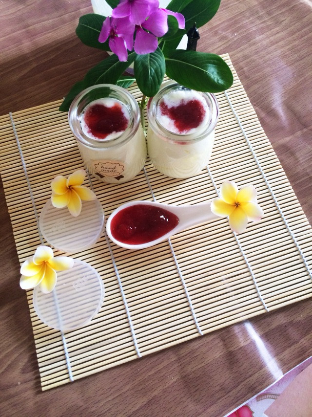 #东陵魔力果趣T06试用之草莓酱酸奶的做法
