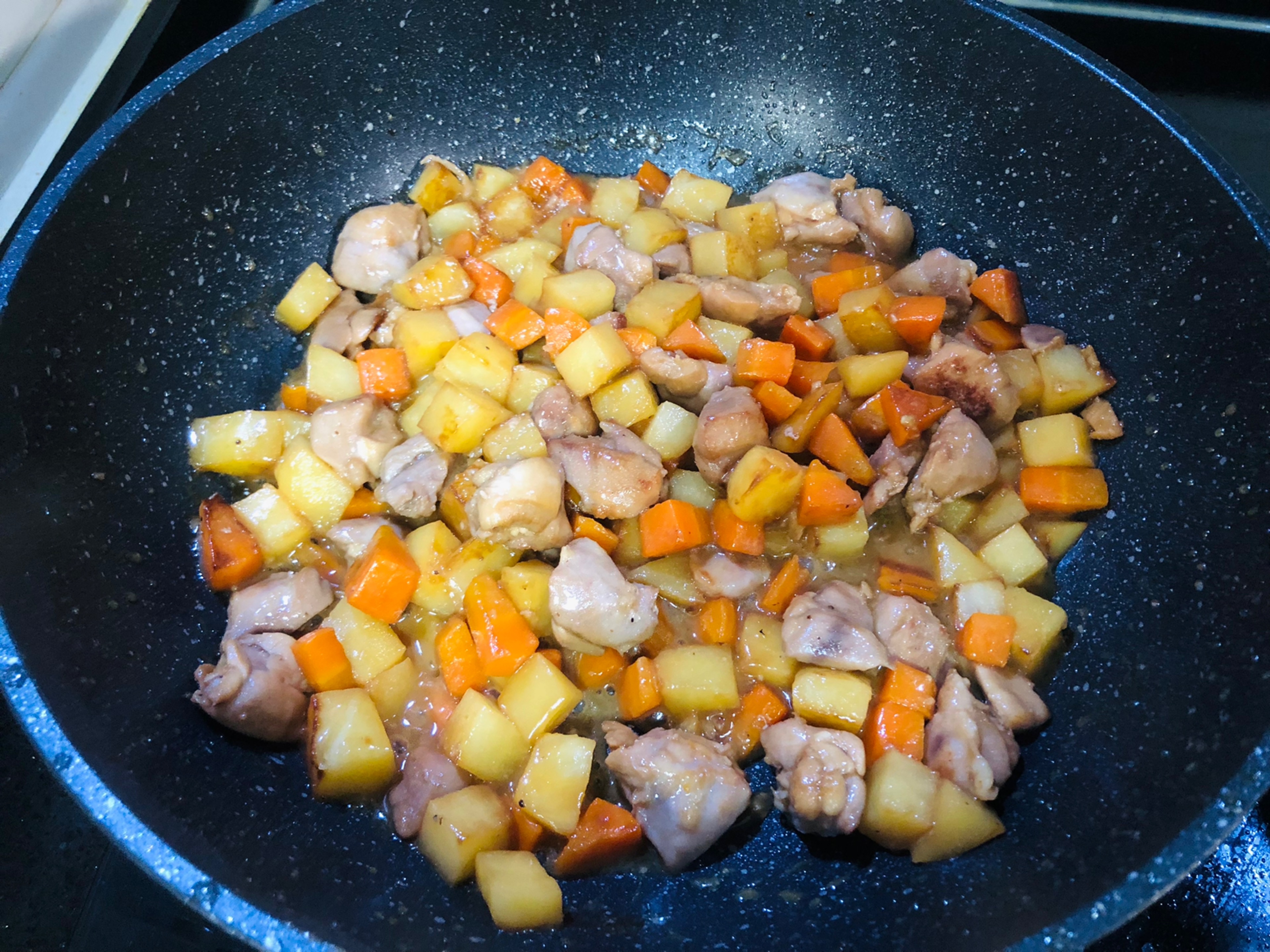鸡腿炖土豆怎么做好吃